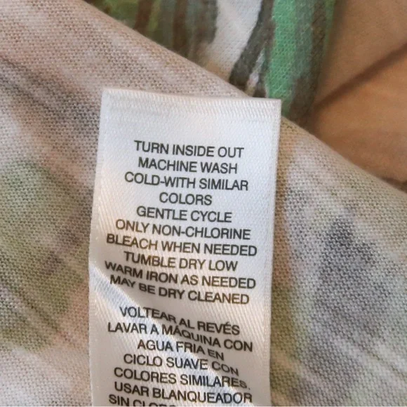 Chicoâs Tropical Beach Scene Sheer Blouse (Size 3 / XL) - Picture 12 of 12